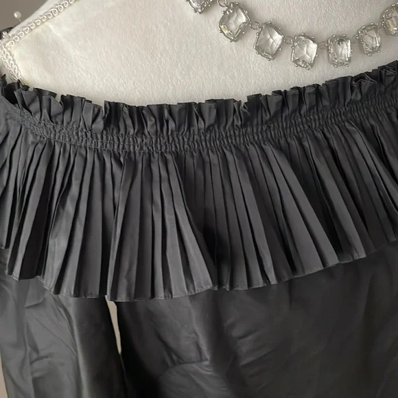Oscar de La Renta Pleated Silk Top - Picture 2 of 8